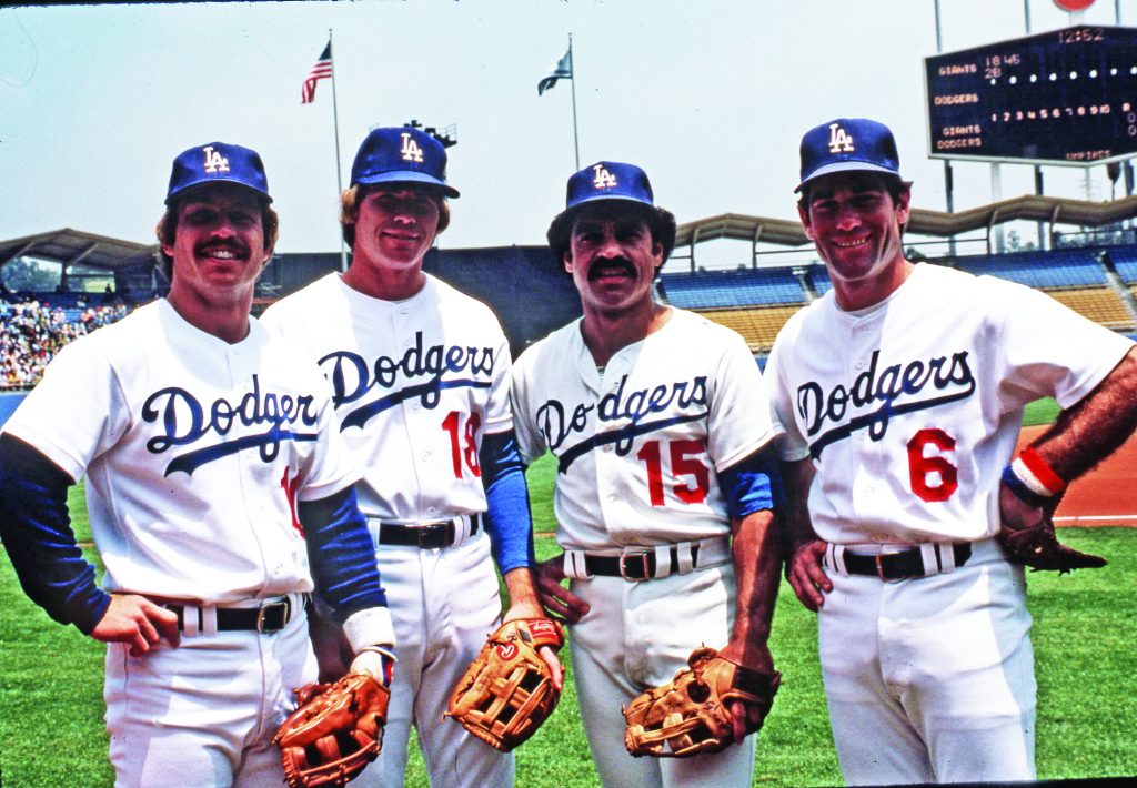 Prepare your ears for Ron Cey's 1976 hit country single, 'Third Base Bag