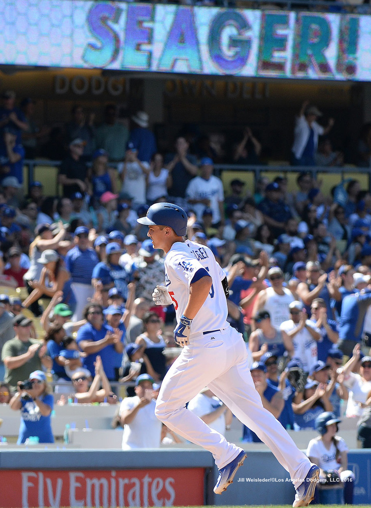 LOS ANGELES DODGERS V ATLANTA BRAVES